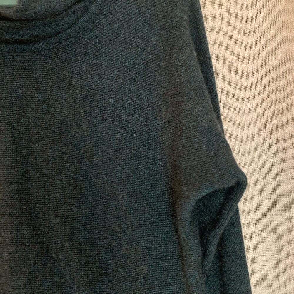 Kinross Cashmere Pullover Sweater - Picture 3 of 6
